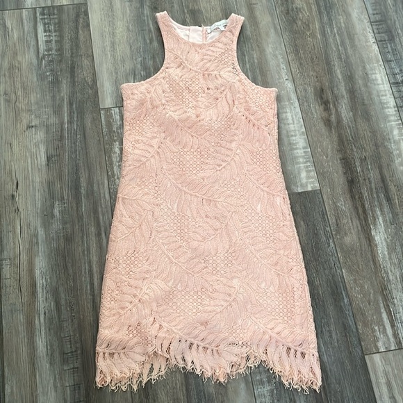 Lovers + Friends Lace Shift Dress XS - Picture 3 of 9